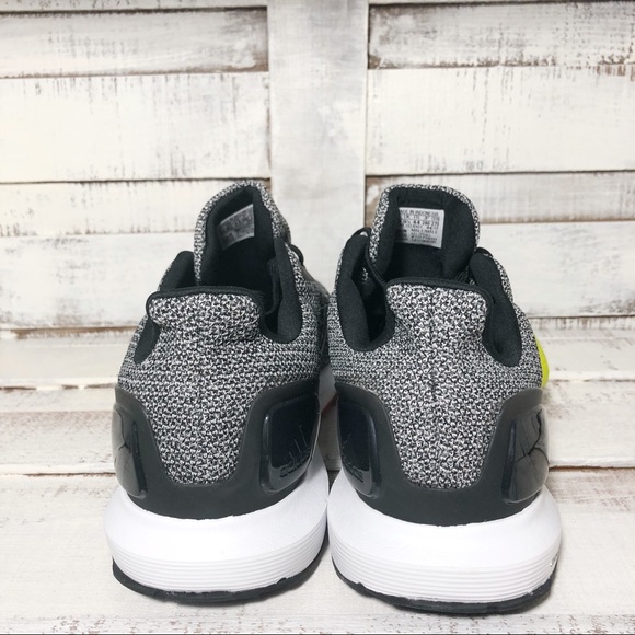 NEW- Adidas Cosmic 2 - Picture 3 of 4